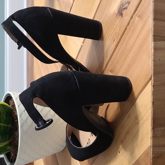 Block heel - Picture 2 of 4